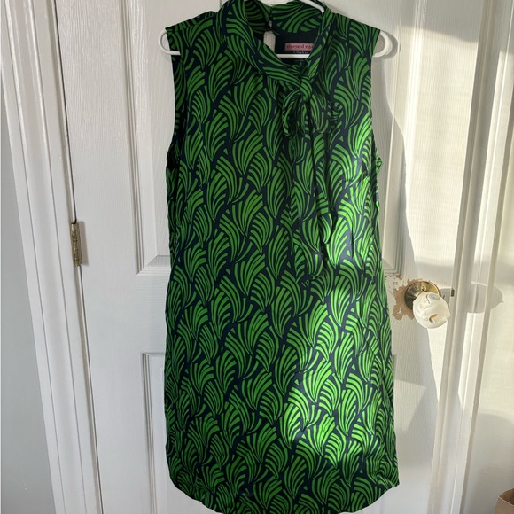 NWT Vineyard Vines Geo Sail Dress Size 16 - Picture 2 of 6